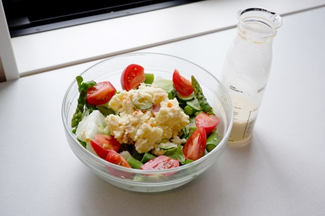 サラダとドレッシング