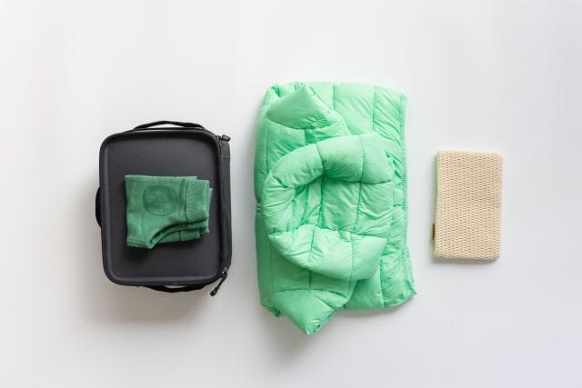 トラベルポーチ、ダウン、ボディータオル